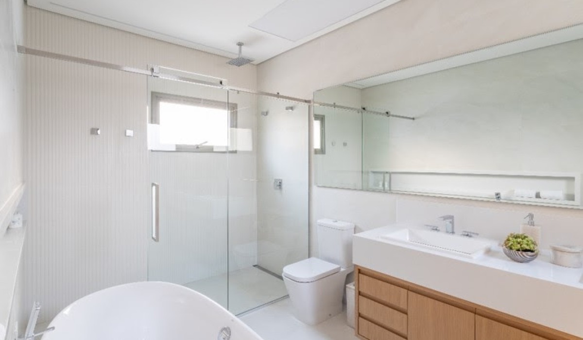 Salas de banho: materiais e soluções que não podem faltar em um ambiente confortável